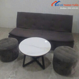 Bộ Sofa Cũ Dáng Băng Kèm Hai Ghế Đôn Và Bàn Trà