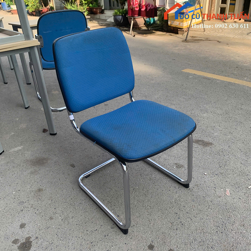 ghe-van-phong-chan-quy-cu-mau-xanh-khung-chac-chan-2 Ghế Văn Phòng Chân Quỳ Cũ Màu Xanh Khung Chắc Chắn