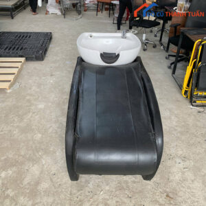 Giường Gội Đầu Cũ Có Vòi Nước Và Bồn Rửa