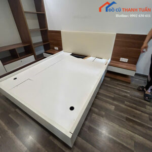 Giường Ngủ Cũ Kèm Tab Đầu Giường Hiện Đại