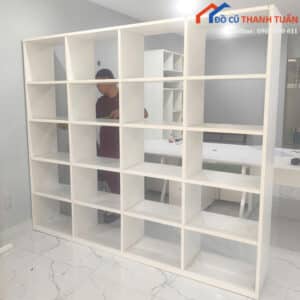 Kệ Trưng Bày Cũ 2M4x2M05 Gỗ Công Nghiệp Nhiều Ngăn Vuông