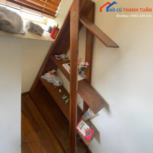 Kệ Trưng Bày Cũ Gỗ Tự Nhiên Hình Tam Giác Độc Đáo