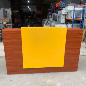 Quầy Lễ Tân Cũ 1M8x1M1 Màu Nâu Gỗ Phối Vàng Nổi Bật