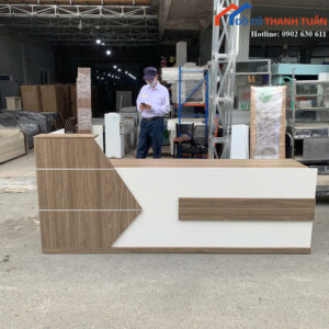 Quầy Lễ Tân Cũ 2M4 Màu Trắng Phối Vân Gỗ