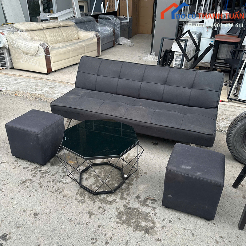 sofa-phong-khach-cu-mau-den-phu-hop-can-ho-2 Thanh Lý Đồ Nội Thất Cũ - Chuyên Mua Bán Bàn Ghế Cũ Giá Tốt Nhất