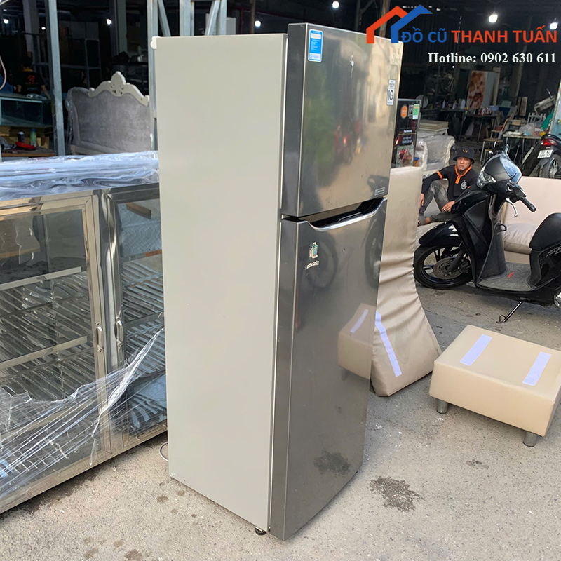 tu-lanh-lg-cu-255l-mau-bac-sang-gon (2)