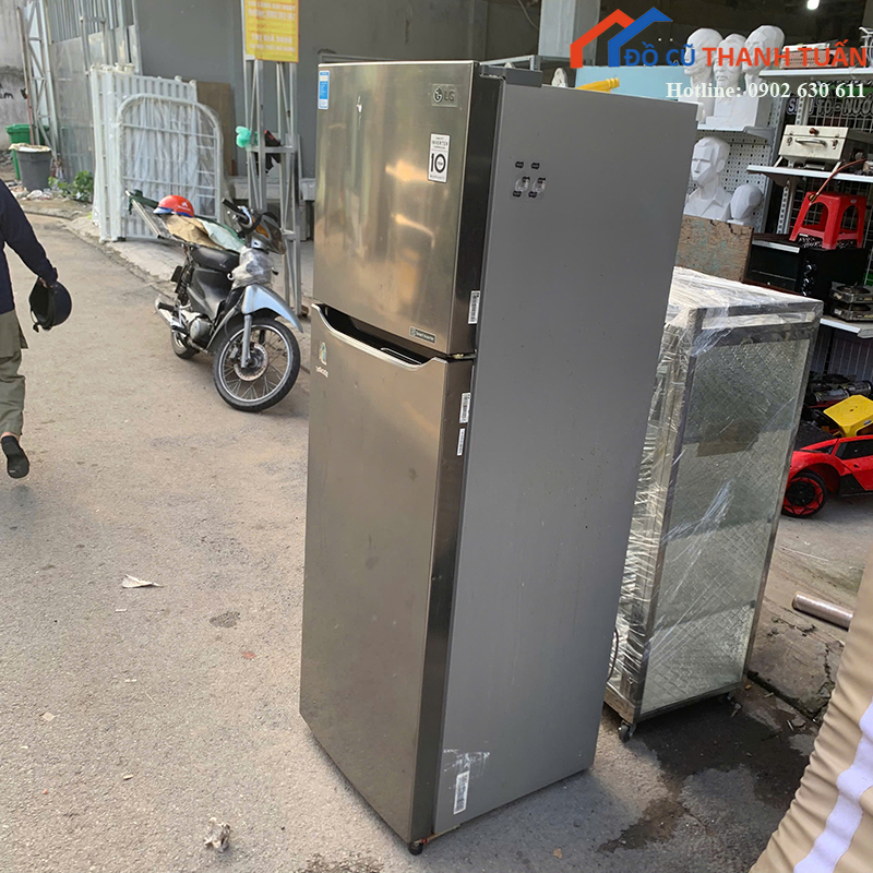 tu-lanh-lg-cu-255l-mau-bac-sang-gon (3)
