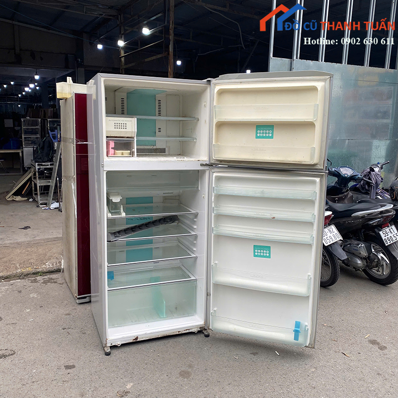 tu-lanh-toshiba-cu-2-canh-dung-tich-lon-gia-re (4)