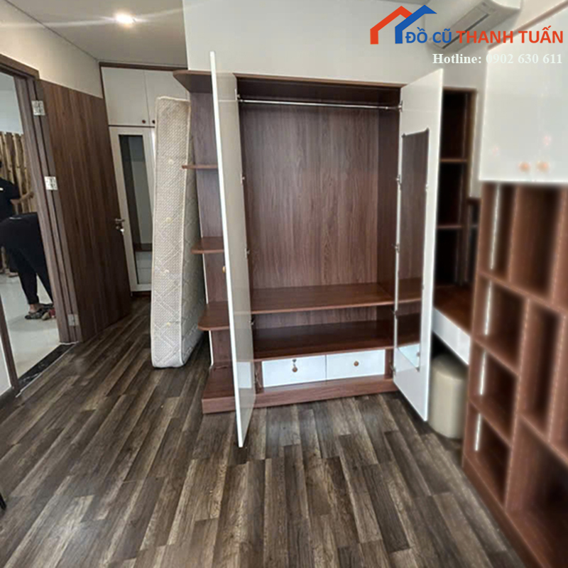 tu-quan-ao-cu-2-canh-kem-ke-trang-tri-tien-loi-1 Tủ Quần Áo Cũ 2 Cánh Kèm Kệ Trang Trí Tiện Lợi