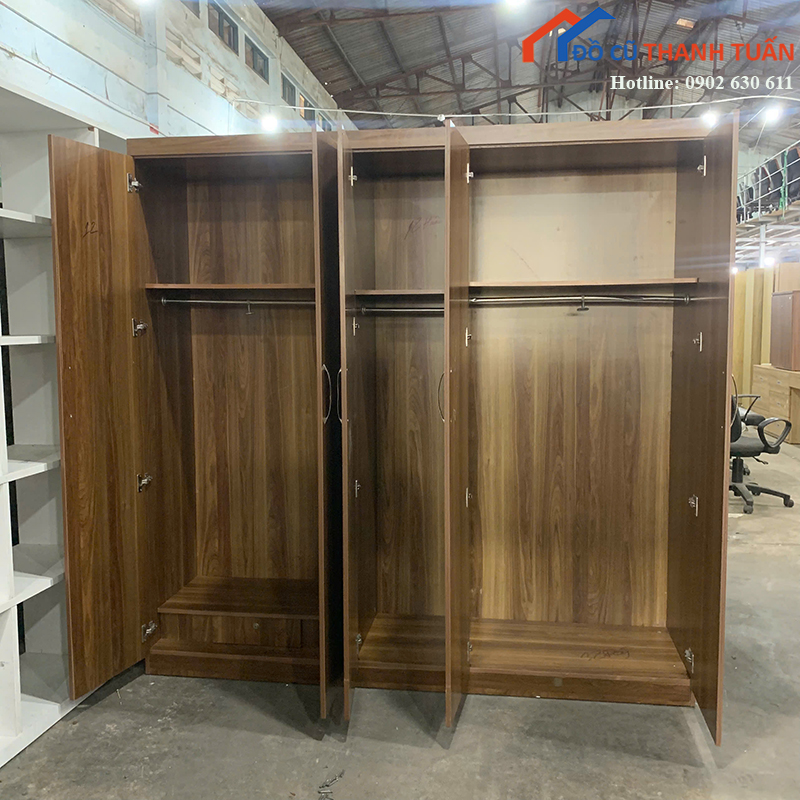 tu-quan-ao-cu-2m-nam-canh-mau-van-go-nau-3 Tủ Quần Áo Cũ 2M Năm Cánh Màu Vân Gỗ Nâu
