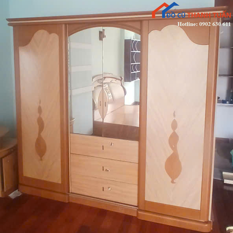 tu-quan-ao-cu-2m2x2m1-co-guong-soi-tien-loi-1 Tủ Quần Áo Cũ 2M2x2M1 Có Gương Soi Tiện Lợi