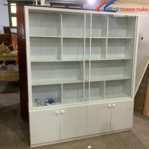 Tủ Trưng Bày Cũ 1M85x1M6 Màu Trắng Cánh Kính Nhiều Ngăn