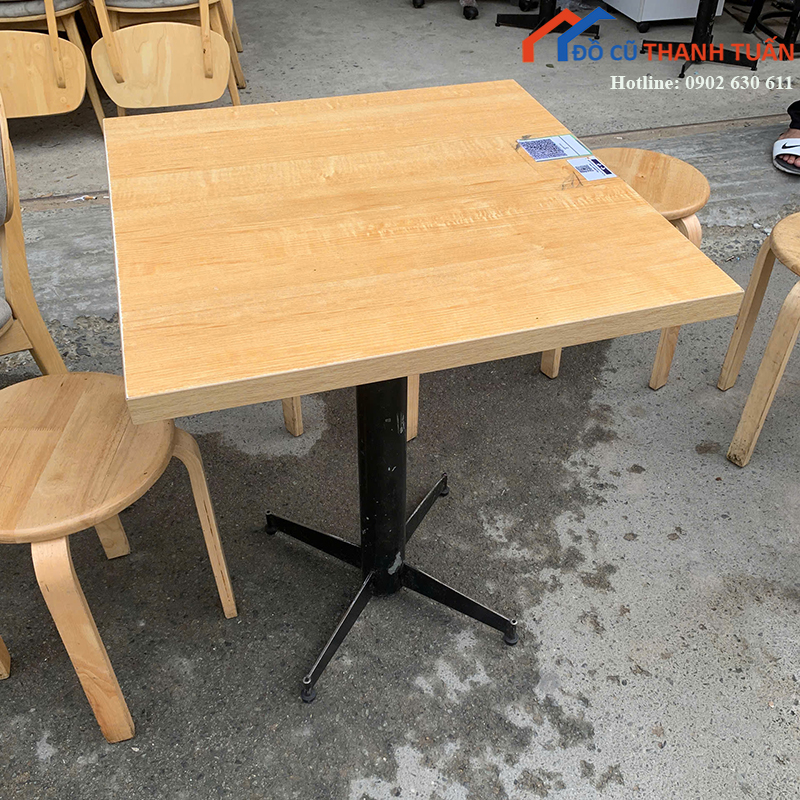ban-cafa-cu-60cm-chan-sat-tru-den-gon-dep-2 Bàn Cafe Cũ 60CM Chân Sắt Trụ Đen Gọn Đẹp