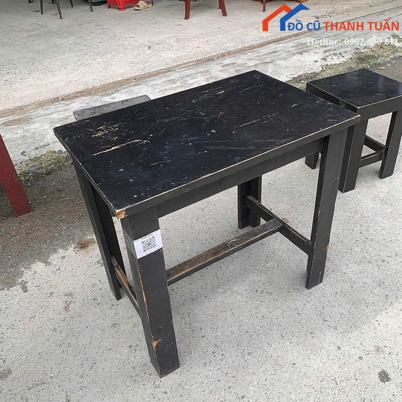 ban-go-cu-40cmx20cm-mau-den-nho-gon-2 Bàn Gỗ Cũ 40CMx20CM Màu Đen Nhỏ Gọn
