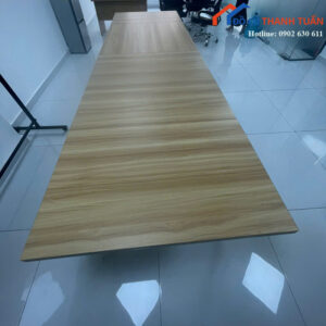 Bàn Họp Cũ Mặt Gỗ Chân Sắt Trắng