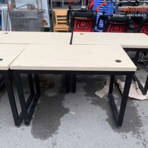 Bàn Làm Việc Cũ 1M1 Mặt Gỗ Sáng Chân Sắt Đen