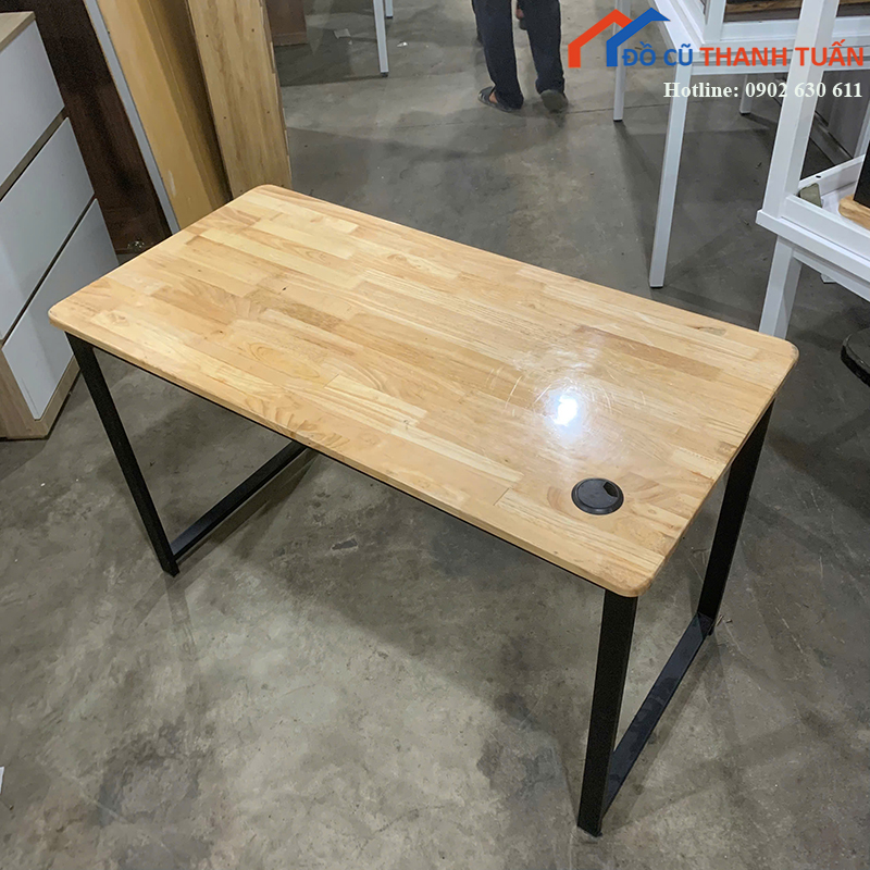 ban-lam-viec-cu-1m2-mat-van-go-gon-dep-2 Bàn Làm Việc Cũ 1M2 Mặt Vân Gỗ Gọn Đẹp