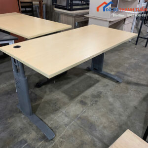 Bàn Làm Việc Cũ 1M4 Thiết Kế Hiện Đại