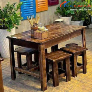 Bộ Bàn Ăn Gỗ Tự Nhiên Kèm 4 Ghế Đôn Mới 99%