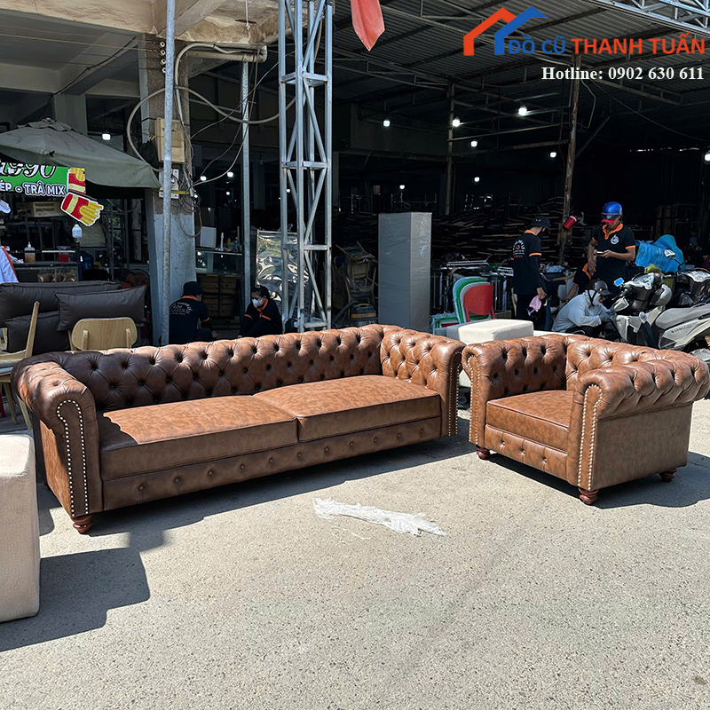 bo-sofa-chesterfield-cu-2m5-boc-da-mau-nau-co-dien-3 Bộ Sofa Chesterfield Cũ 2M5 Bọc Da Màu Nâu Cổ Điển