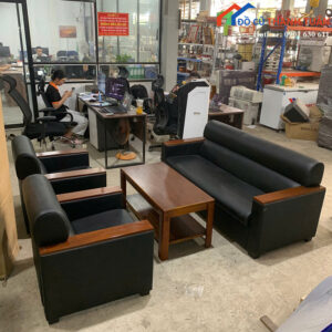 Bộ Sofa Cũ Bọc Da Đen Kèm Bàn Trà Gỗ