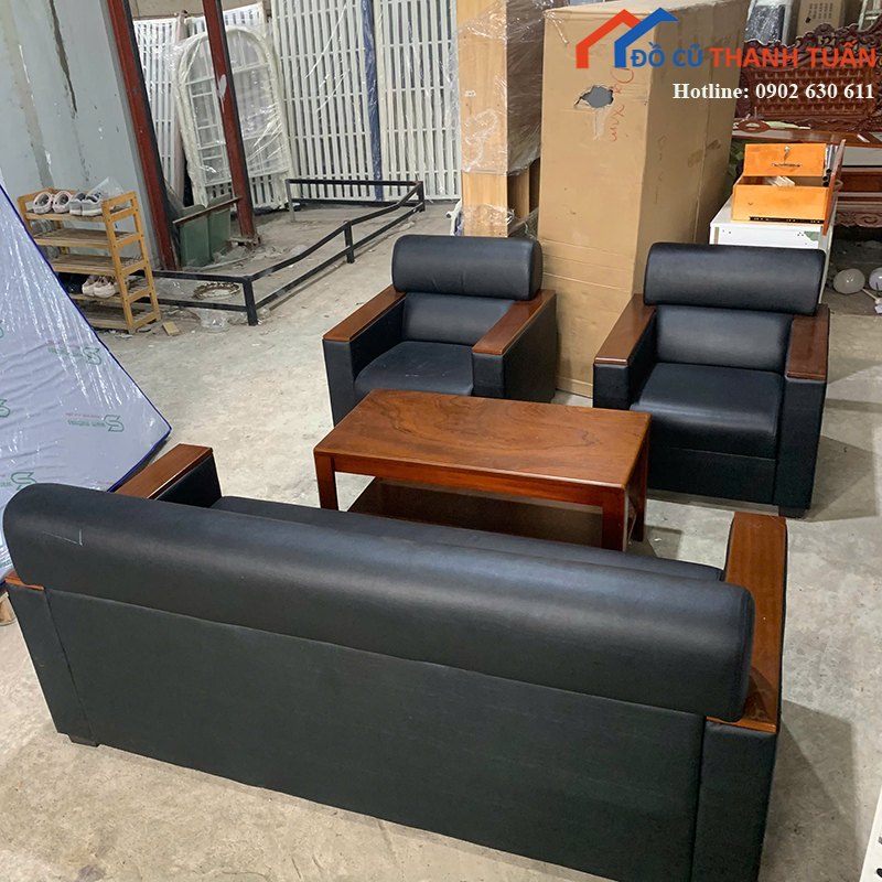 bo-sofa-cu-boc-da-den-kem-ban-tra-go-2 Bộ Sofa Cũ Bọc Da Đen Kèm Bàn Trà Gỗ