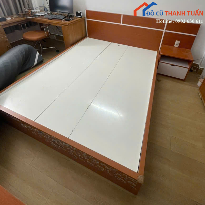 giuong-ngu-cu-mau-nau-thiet-ke-hien-dai Giường Ngủ Cũ Màu Nâu Thiết Kế Hiện Đại