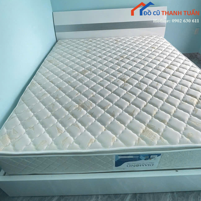 giuong-ngu-cu-thiet-ke-hien-dai-chac-chan-1 Giường Ngủ Cũ Thiết Kế Hiện Đại Chắc Chắn