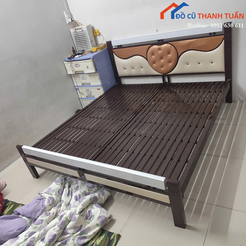 giuong-sat-cu-boc-nem-dau-giuong-sang-trong Giường Sắt Cũ Bọc Nệm Đầu Giường Sang Trọng