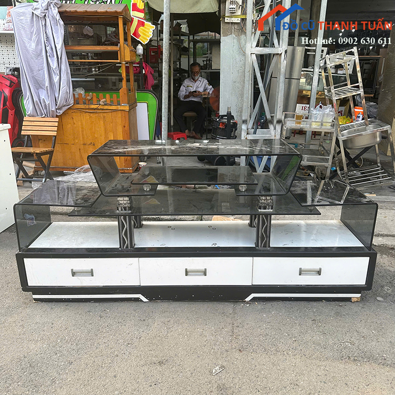 ke-tivi-cu-1m7-kinh-cuong-luc-thiet-ke-hien-dai-1 Kệ Tivi Cũ 1M7 Kính Cường Lực Thiết Kế Hiện Đại
