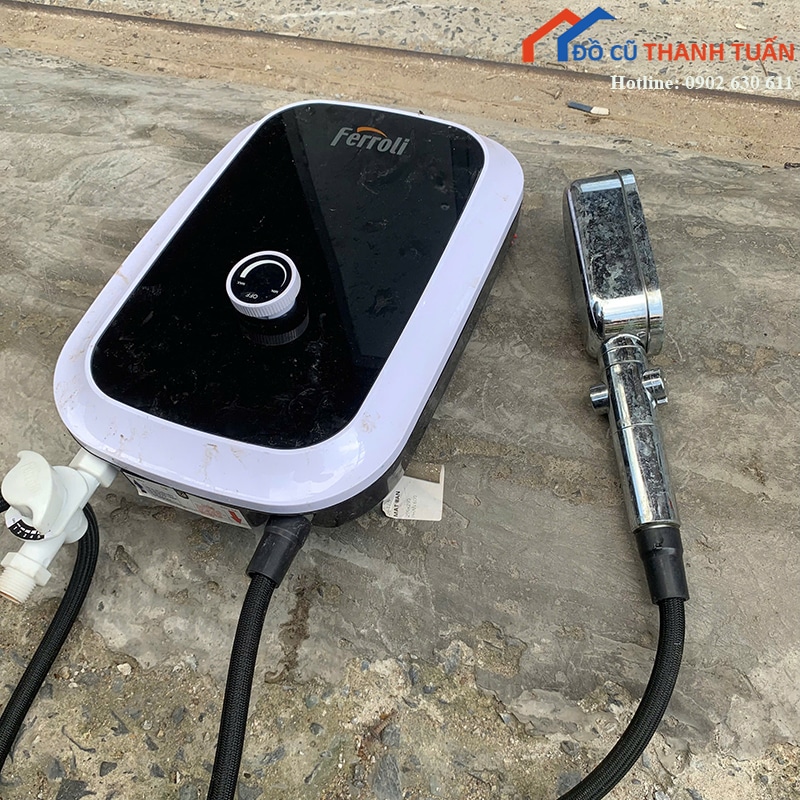 may-nuoc-nong-ferroli-cu-dieu-chinh-nhiet-do-tien-loi-2 Máy Nước Nóng Ferroli Cũ Điều Chỉnh Nhiệt Độ Tiện Lợi
