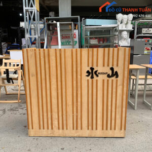 Quầy Bán Hàng Cũ 1M2 Vân Gỗ Có Nan Trang Trí