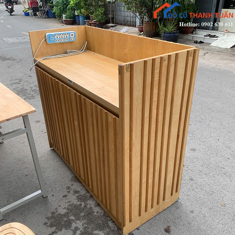 quay-ban-hang-cu-1m2-van-go-co-nan-trang-tri-3 Quầy Bán Hàng Cũ 1M2 Vân Gỗ Có Nan Trang Trí