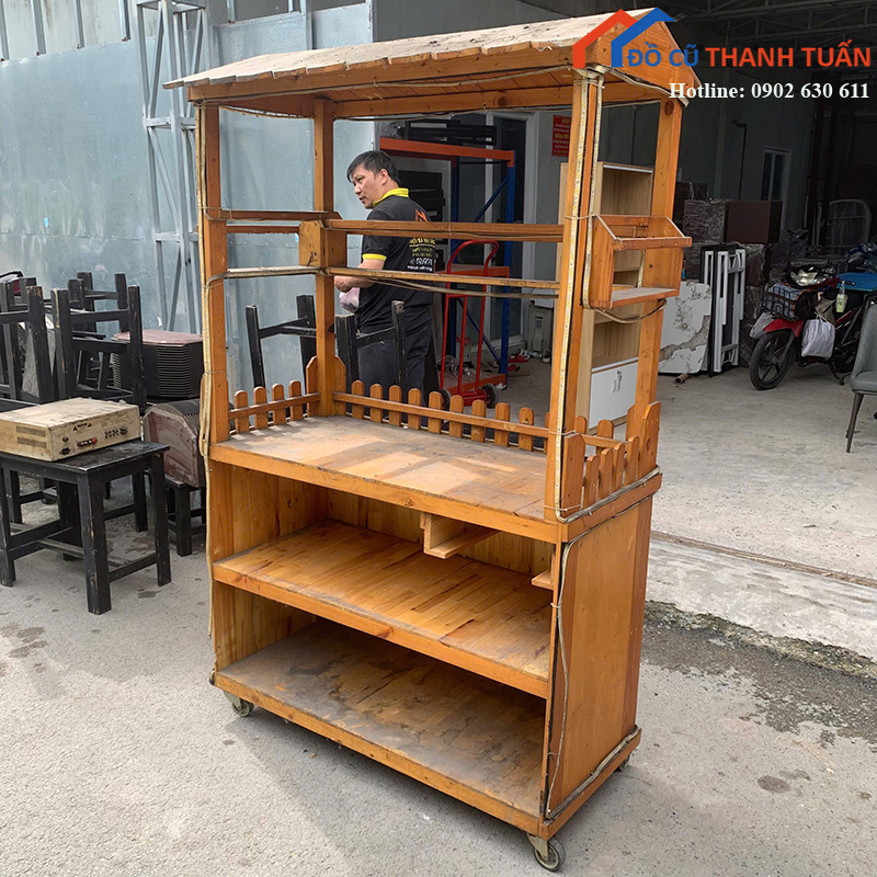 quay-go-ban-hang-luu-dong-cu-thiet-ke-co-dien-2 Quầy Gỗ Bán Hàng Lưu Động Cũ Thiết Kế Cổ Điển