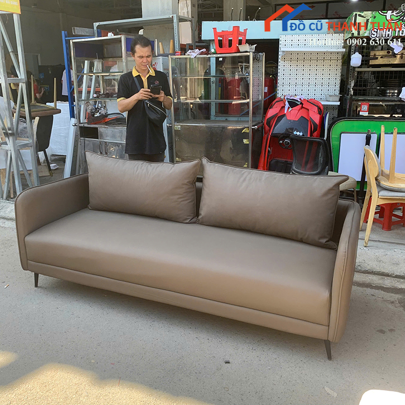 sofa-bang-cu-1m9-mau-nau-sua-phong-cach-toi-gian (3)