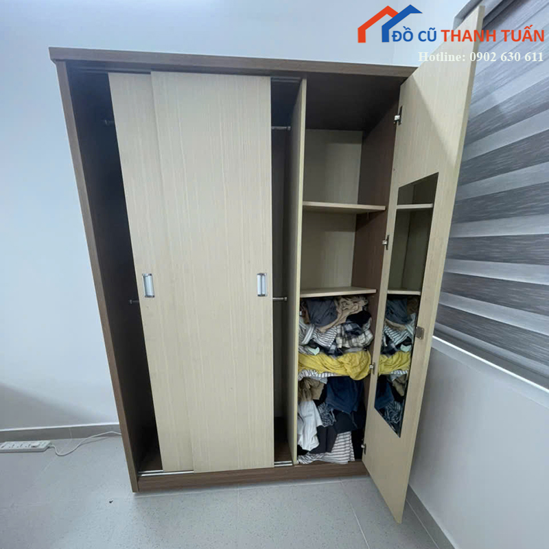 tu-quan-ao-cu-3-canh-kem-guong-soi-2 Tủ Quần Áo Cũ 3 Cánh Kèm Gương Soi