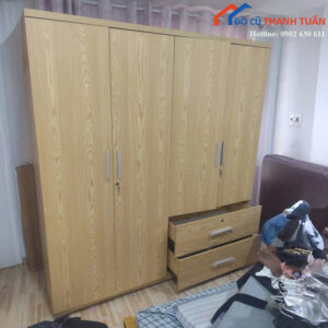 Tủ Quần Áo Cũ Màu Vân Gỗ Sáng Có Gương