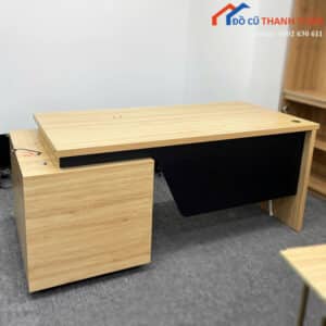 Bàn Giám Đốc Gỗ Công Nghiệp Cũ Phối Đen Hiện Đại