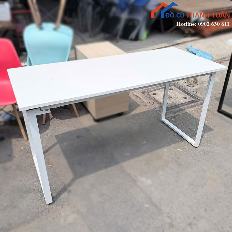 ban-lam-viec-1m4-cu-mat-go-khung-sat-den-2-1 Bàn Làm Việc 1m4 Cũ Mặt Gỗ Khung Sắt Đen