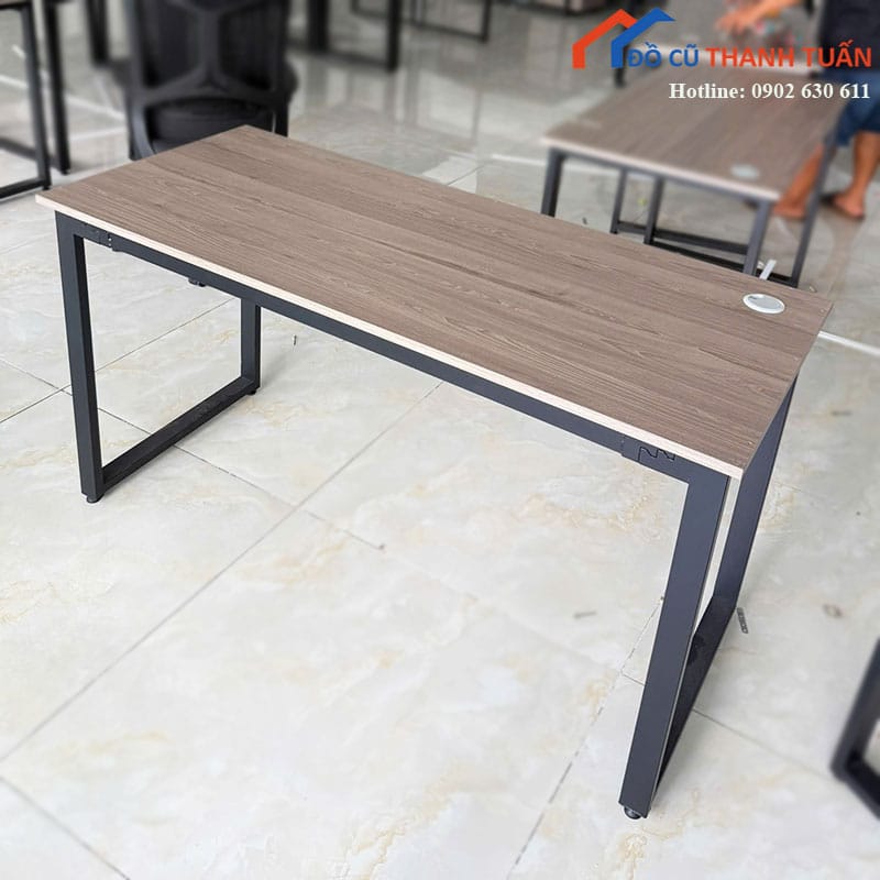 ban-lam-viec-1m4-cu-mat-go-khung-sat-den-3 Thanh Lý Đồ Nội Thất Cũ - Chuyên Mua Bán Bàn Ghế Cũ Giá Tốt Nhất
