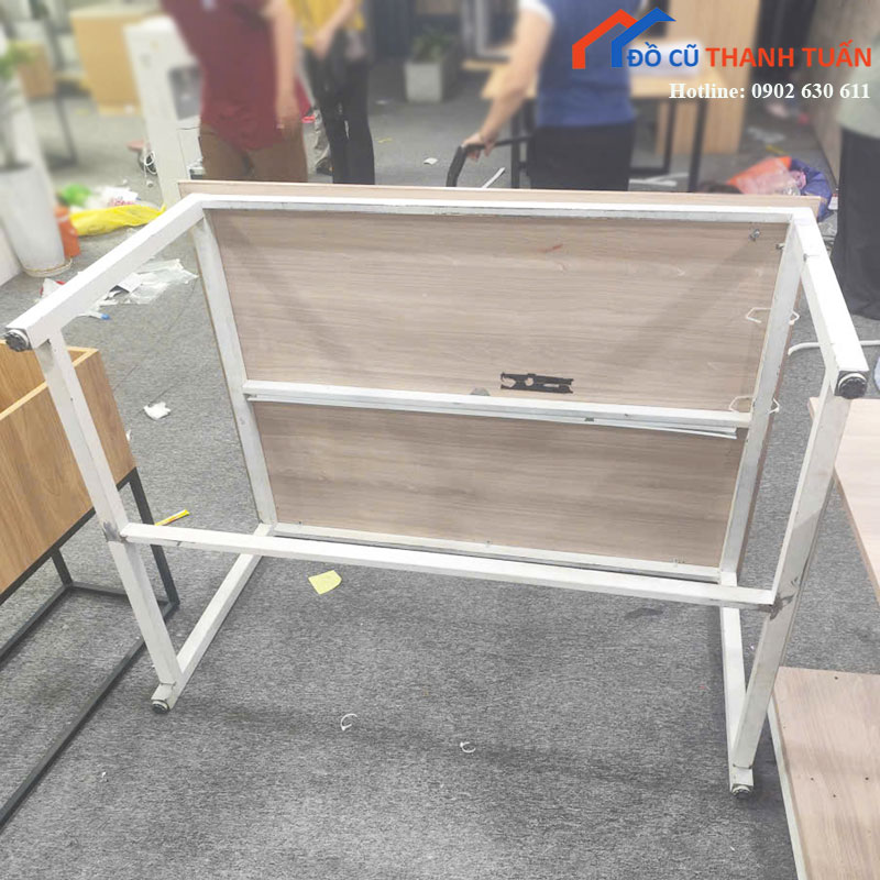 ban-lam-viec-cu-1m4-co-gac-chan-sat-1 Thanh Lý Đồ Nội Thất Cũ - Chuyên Mua Bán Bàn Ghế Cũ Giá Tốt Nhất