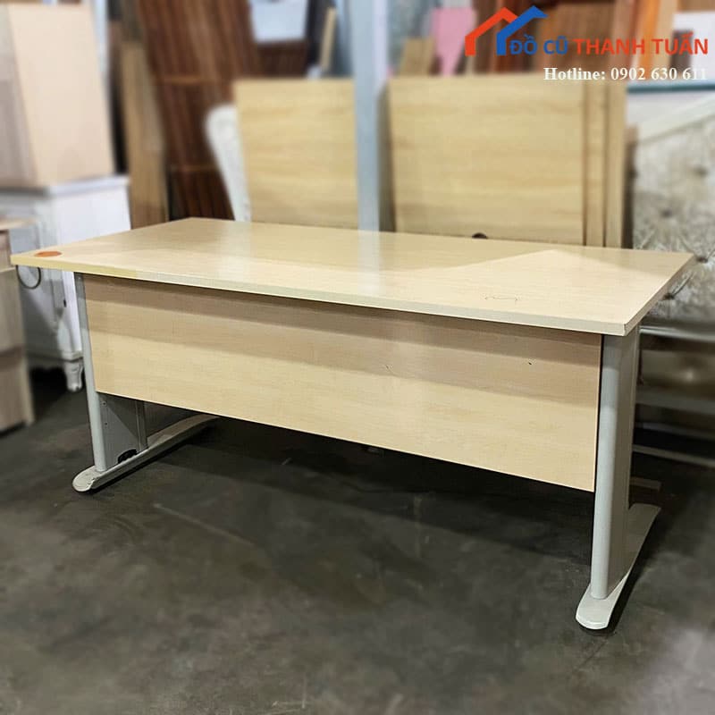 ban-lam-viec-van-phong-cu-mau-go-sang-2 Thanh Lý Đồ Nội Thất Cũ - Chuyên Mua Bán Bàn Ghế Cũ Giá Tốt Nhất