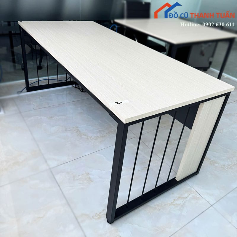 Bàn Lãnh Đạo Gỗ Công Nghiệp Cũ Dáng Chữ Nhật Gọn Gàng