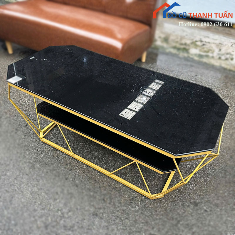 ban-sofa-cu-khung-sat-hinh-hoc-co-ke-duoi-2 Bàn Sofa Cũ Khung Sắt Hình Học Có Kệ Dưới