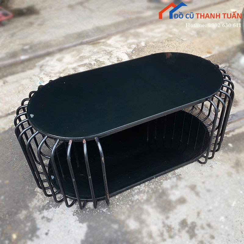 ban-sofa-cu-mat-kinh-den-dang-bo-tron-2 Bàn Sofa Cũ Mặt Kính Đen Dáng Bo Tròn