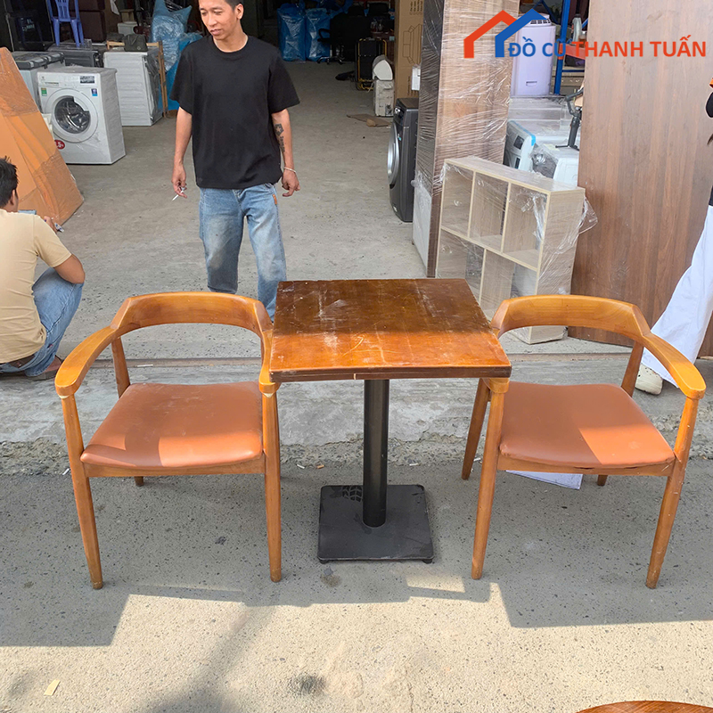 bo-ban-cafe-cu-kem-2-ghe-hiroshima-dem-da-nau Bộ Bàn Cafe Cũ Kèm 2 Ghế Hiroshima Đệm Da Nâu
