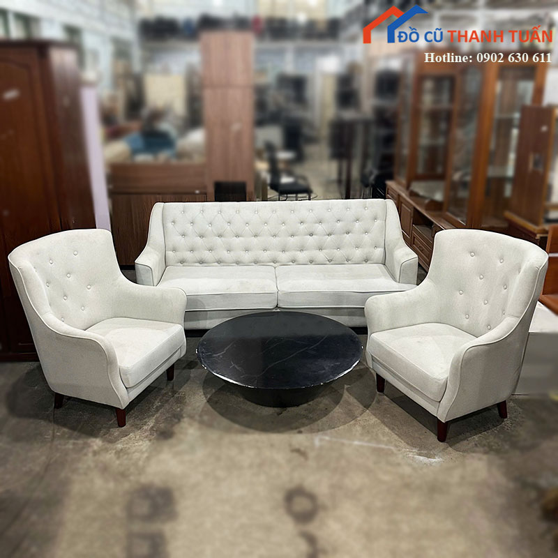 bo-sofa-phong-khach-cu-dem-trang-kieu-dang-be-the-2 Bộ Sofa Phòng Khách Cũ Đệm Trắng Kiểu Dáng Bề Thế