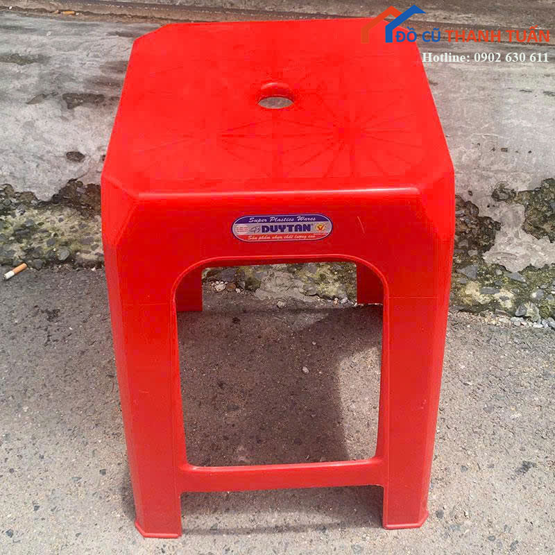 Ghế Đẩu Nhựa Duy Tân Cũ Màu Đỏ