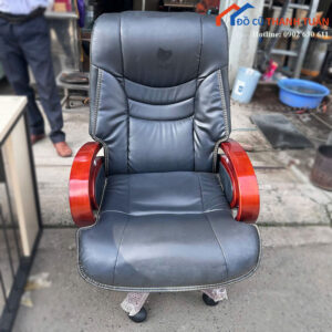 Ghế Giám Đốc Cũ Bọc Da Đen Tay Gỗ Sang Trọng