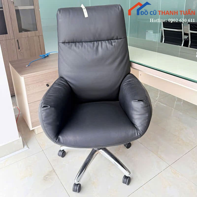 ghe-lanh-dao-boc-da-den-cu-lung-cao-1 Ghế Lãnh Đạo Bọc Da Đen Cũ Lưng Cao